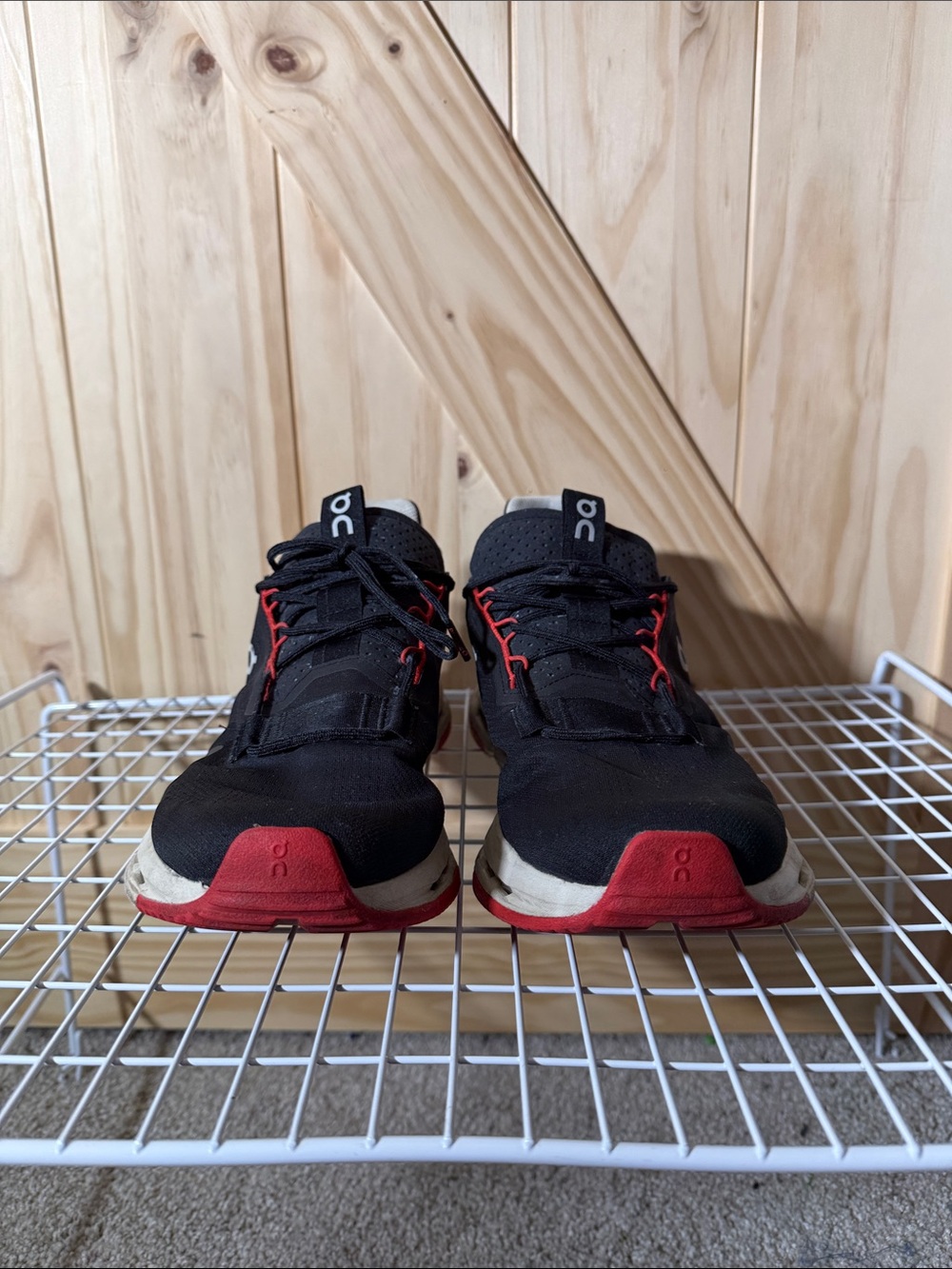 OnCloud 7 Running Men’s Cloud Running Shoes - Black, Tan, Red - Picture 2 of 8